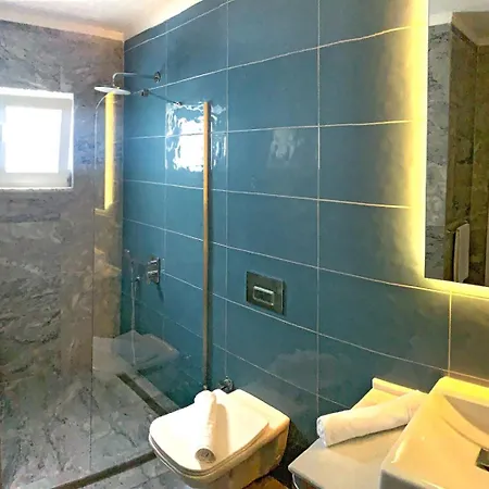 Toucan Hotel 4*